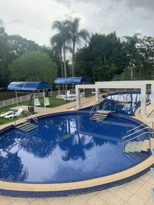 פיראטובה Lindo Apto Novo Na Avenida, Climatizado E Aconchegante מראה חיצוני תמונה