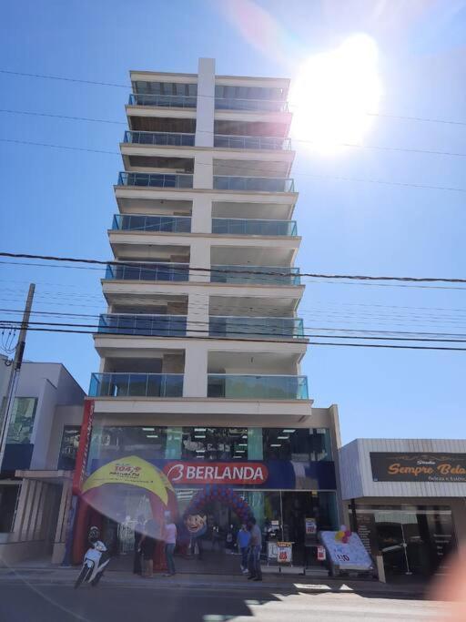 פיראטובה Lindo Apto Novo Na Avenida, Climatizado E Aconchegante מראה חיצוני תמונה